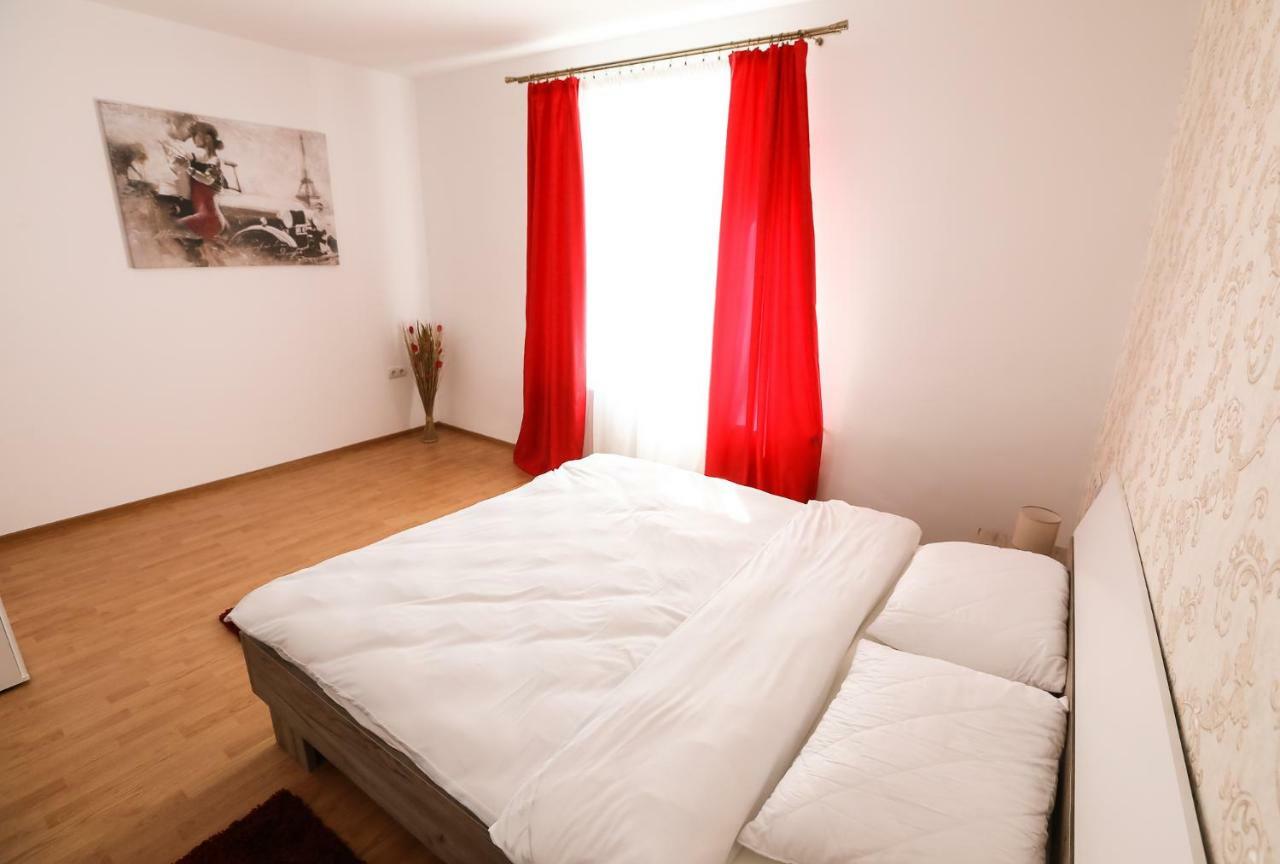 Serenity House Apartments Sibiu Bagian luar foto