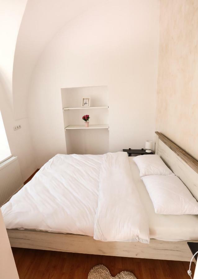 Serenity House Apartments Sibiu Bagian luar foto